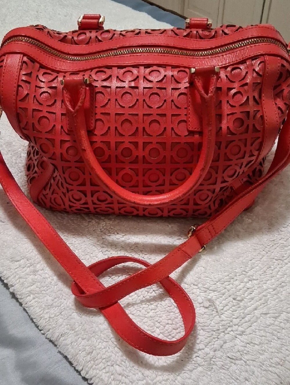 Tory Burch Red Perforated Leather Satchel with Removable Strap - Picture 3 of 15